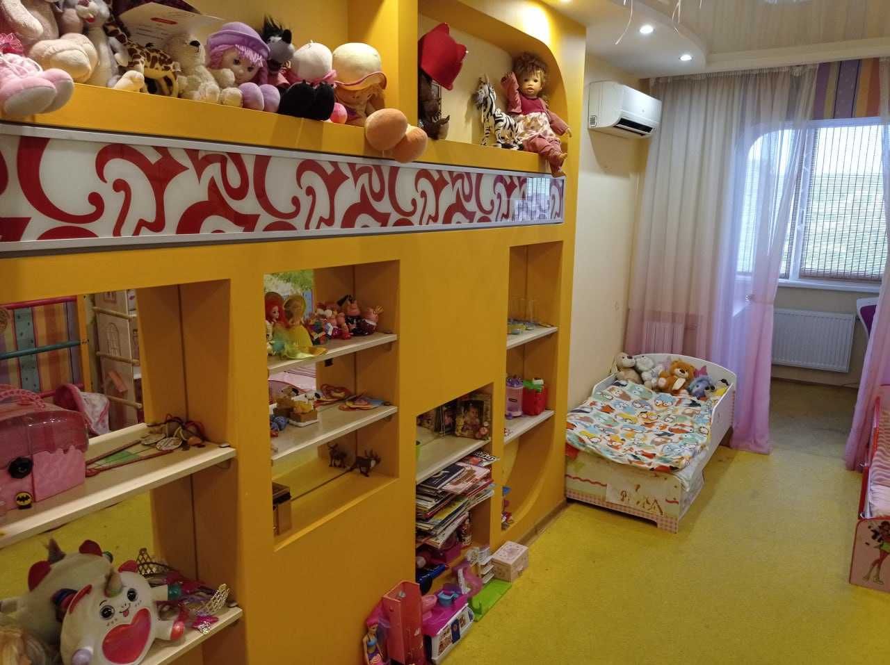 СРОЧНО! Продам 3-х комнатную квартиру! С мебелью! Заходи и живи!