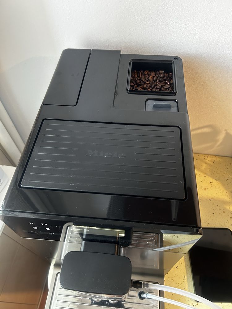 Ekspres do kawy Miele CM 5710 Silence CM5