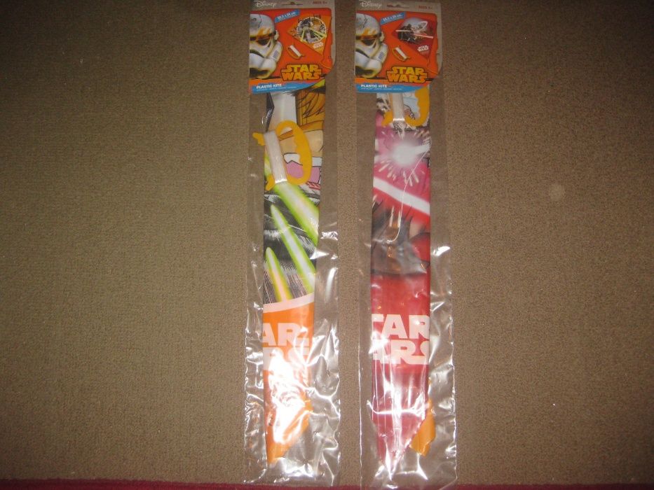 2 Brinquedos Papagaios “Star Wars” Novos e Embalados!