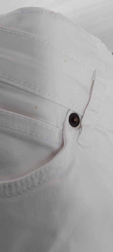 Spodnie białe zamki w nogawce L biodrowki proste nogawki  madonna