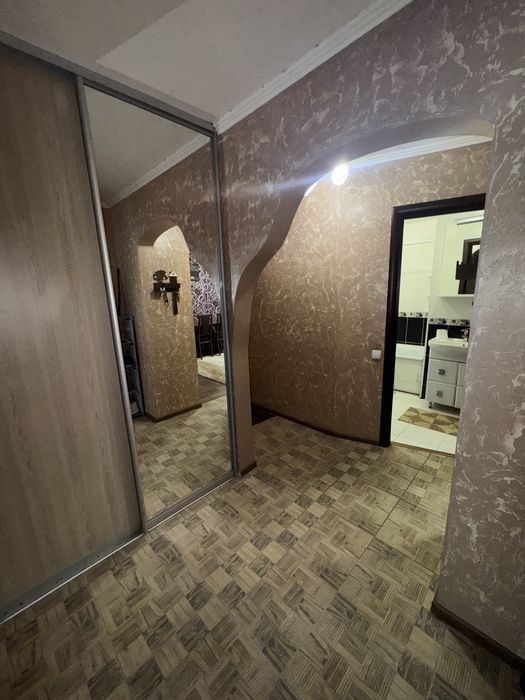 Продам 3х комнатную квартиру в районе жд вокзала