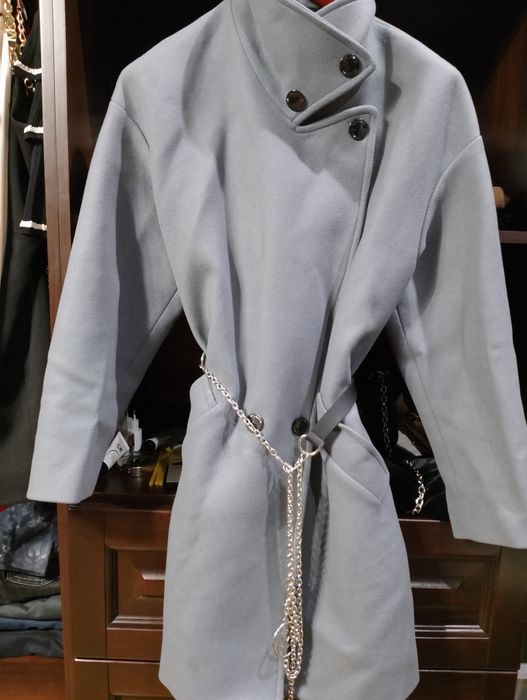 Новое женское кошемировое пальто .