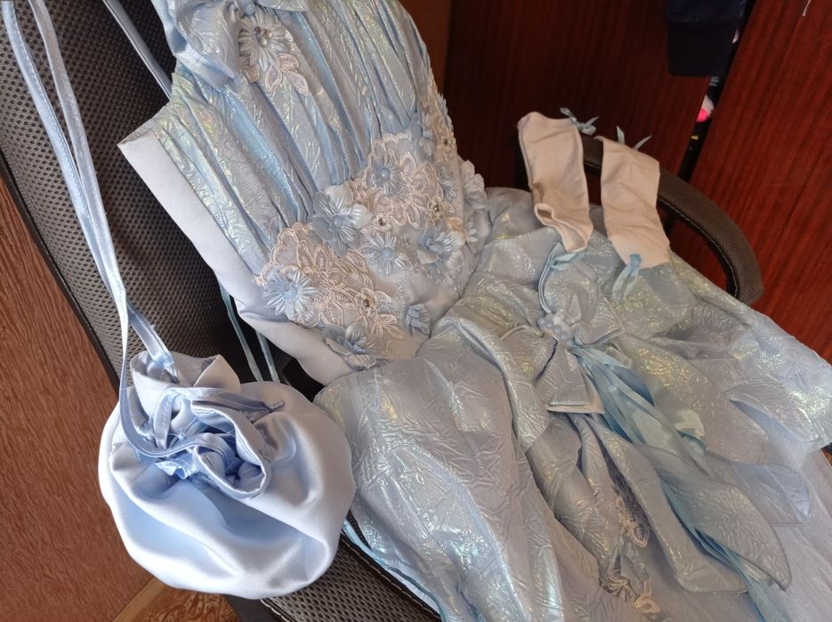 Платье для девочки с аксессуарами