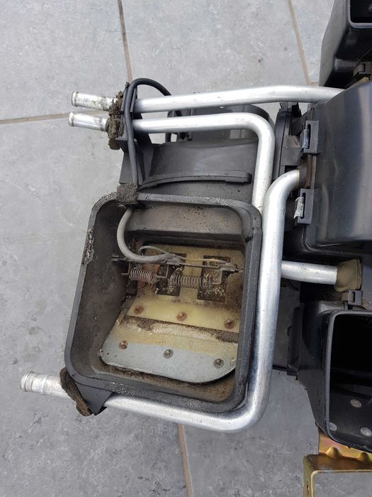 Nagrzewnica kompletna mercedes W123 0.5 seria