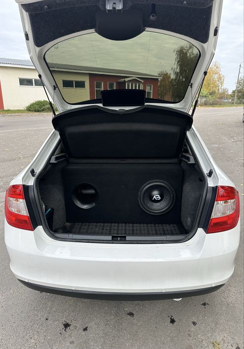 Продам Skoda rapid 2013 1.2 TSI