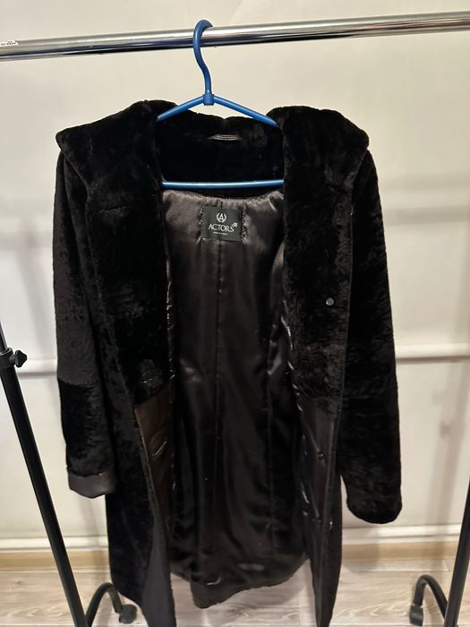 Дуже класна шуба з натурального мутону