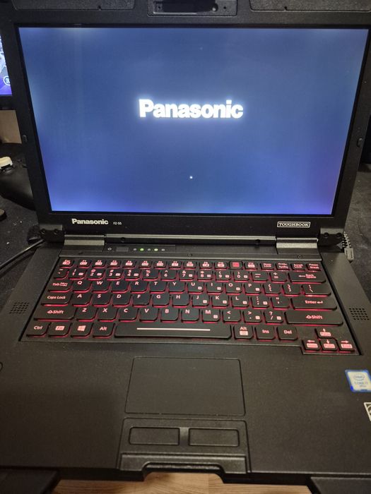 Продам майже новий захищений ноутбук Panasonic Toughbook fz-55