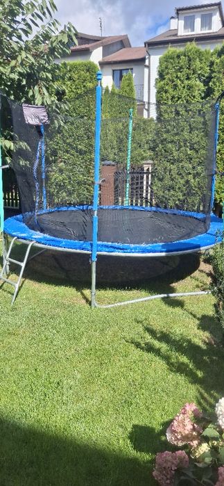 Sprzedam trampolinę.