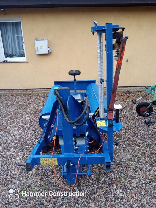 Owijarka Rolmako wraz ze stawiaczem do bel