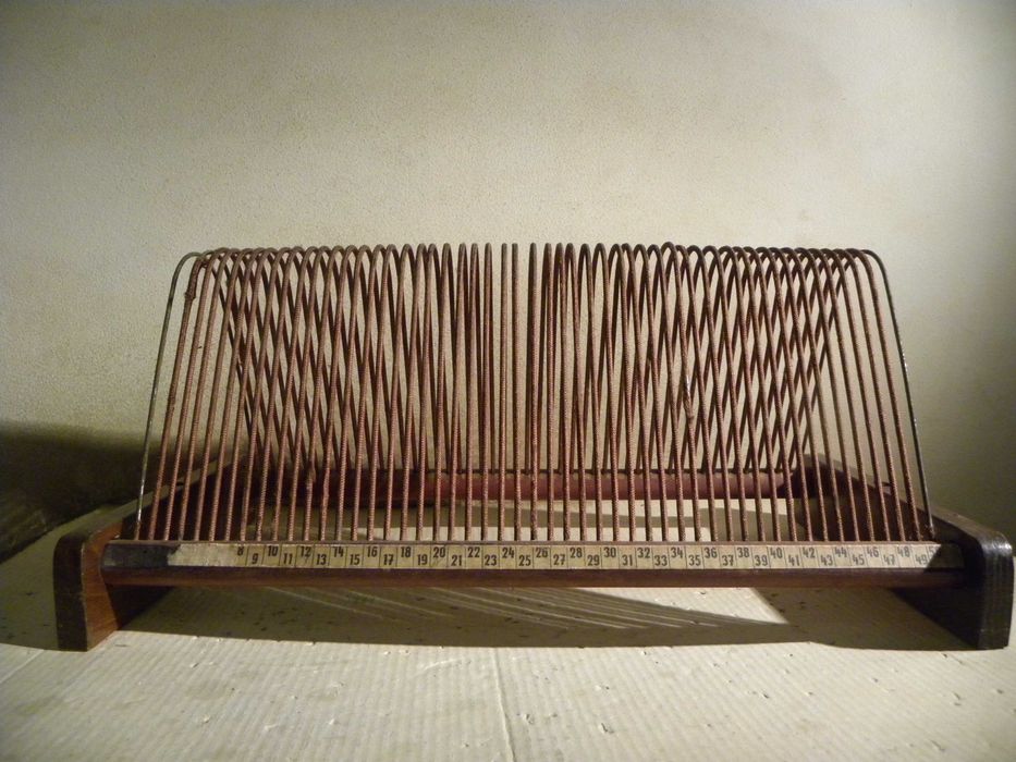 kultowy stojak PRL na płyty winylowe