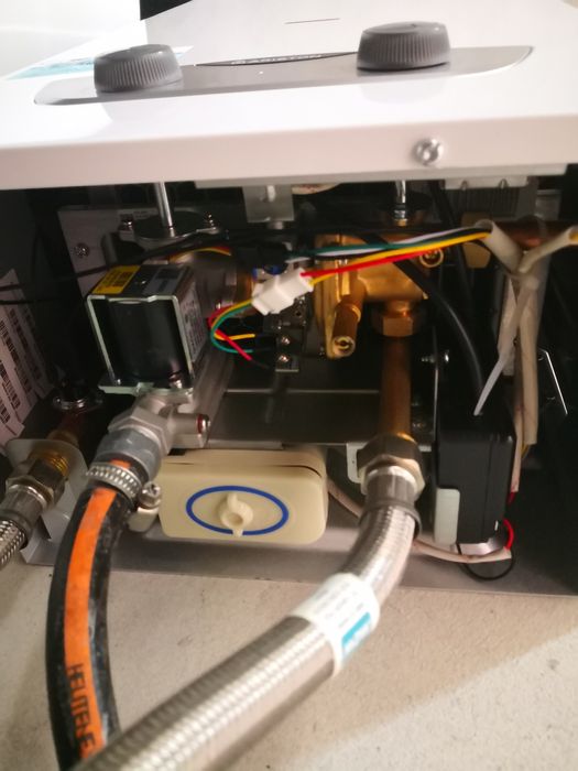 Esquentador 11L Ariston com 3 meses