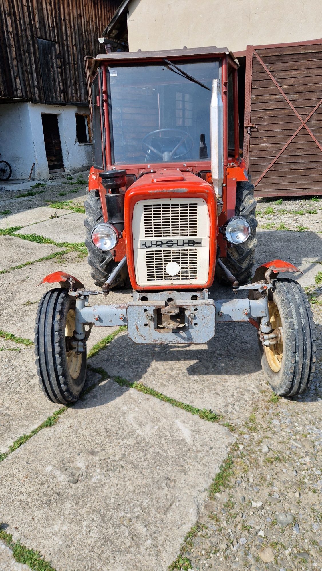 Ciągnik Ursus C-330