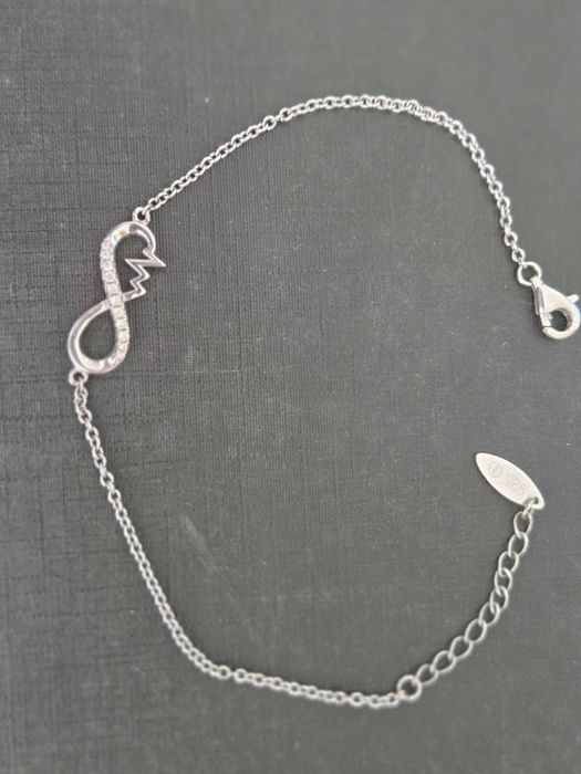 Bransoletka srebrna z cyrkoniami APART z symbolem nieskończoności