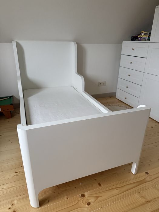 Lóżko do pokoju dziecięcego Ikea Busunge rośnie z dzieckiem białe