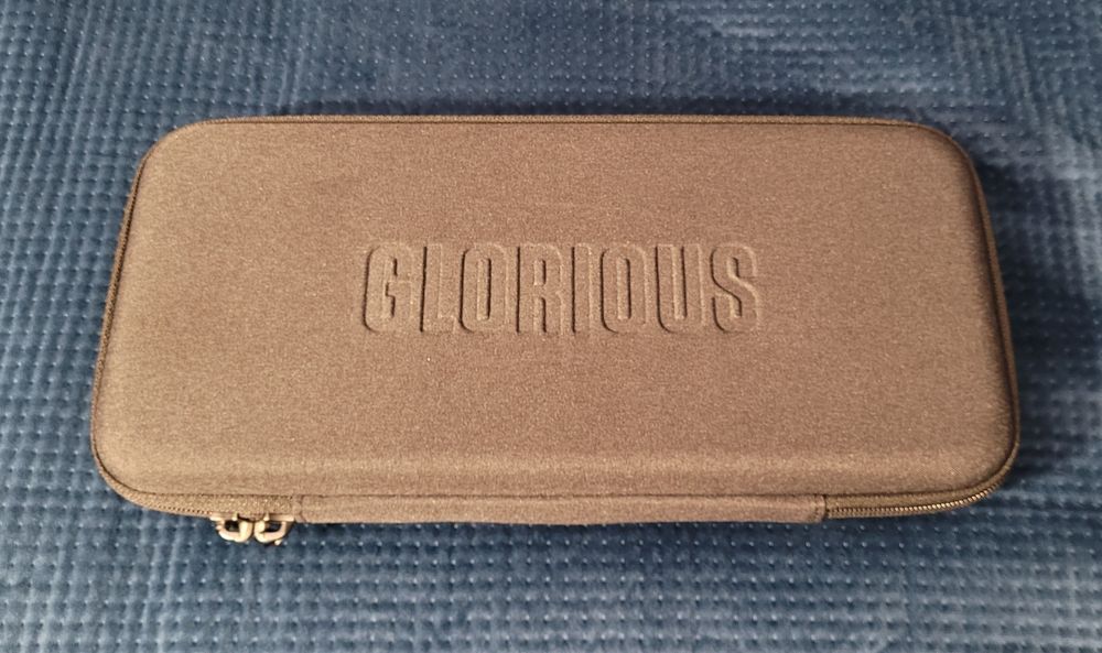 GLORIOUS - pokrowiec na klawiaturę 
 
-
 
Keyboard
 
Carrying
 
Case