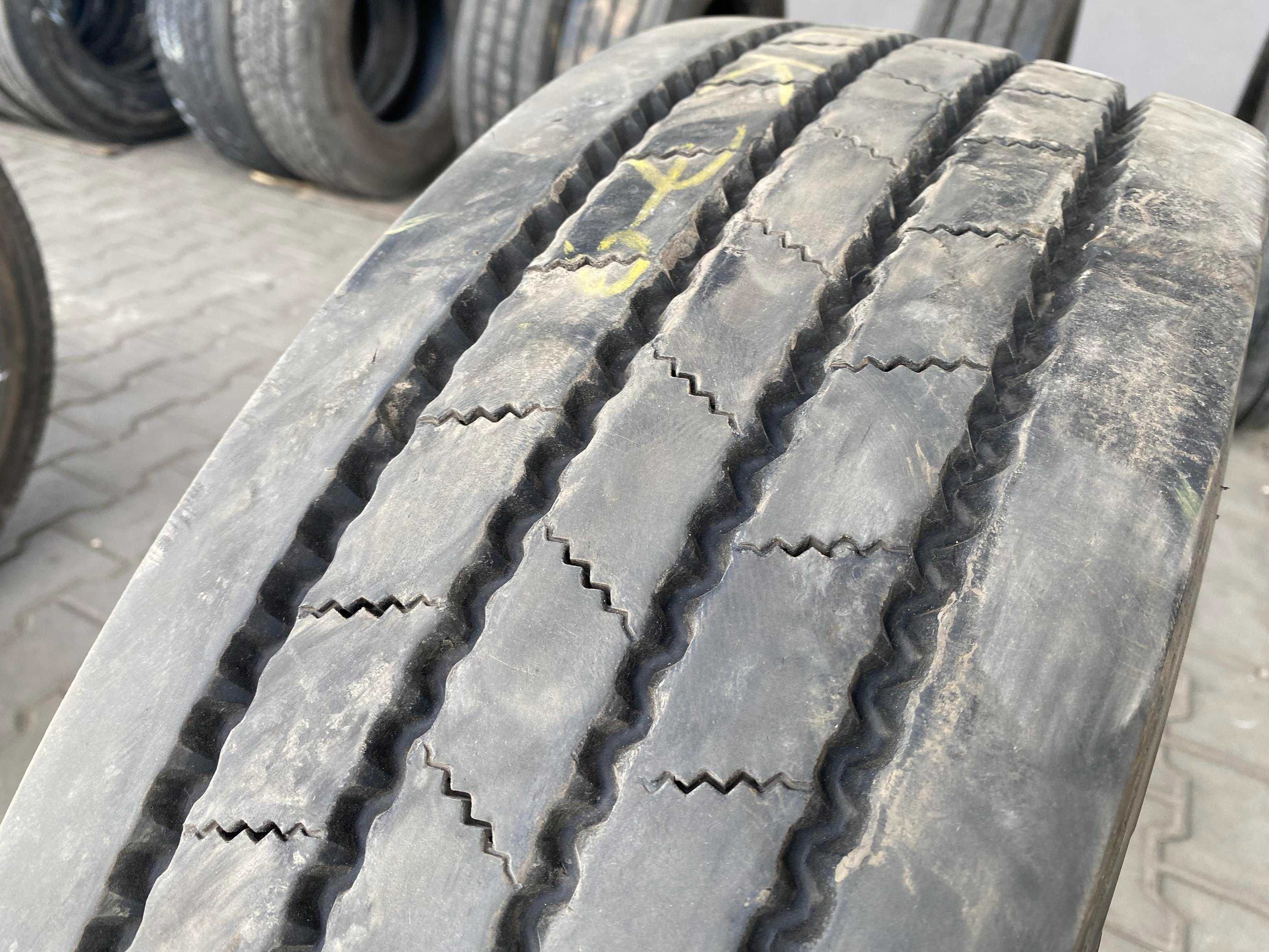 Opona 225/75R17.5 SEMPERIT RUNNER F2 Przód 9mm