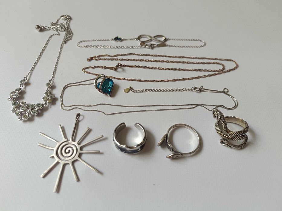 Кольца + бижутерия, подвески одним лотом 8 предметов