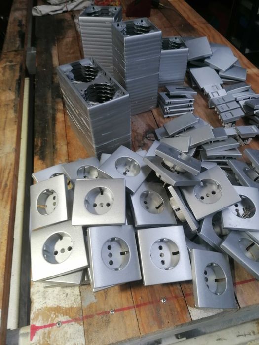 Aparelhagem  l Efapel usado cor  cinza espelhos e centros mais teclas