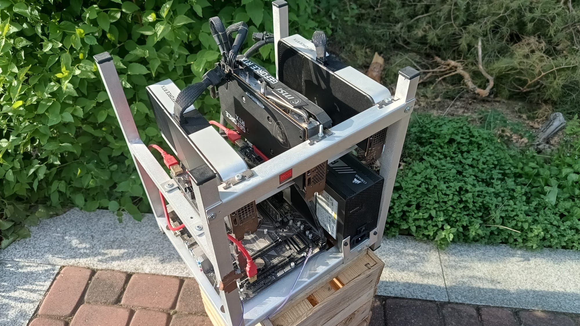 Koparka kryptowalut 3x GPU 3070 mała i wydajna