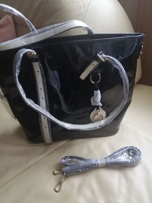 Torba czarna lakierowana