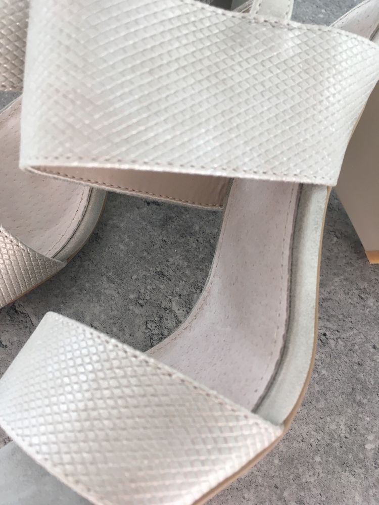 Sandaly roz 37. Nowe okazja cenowa