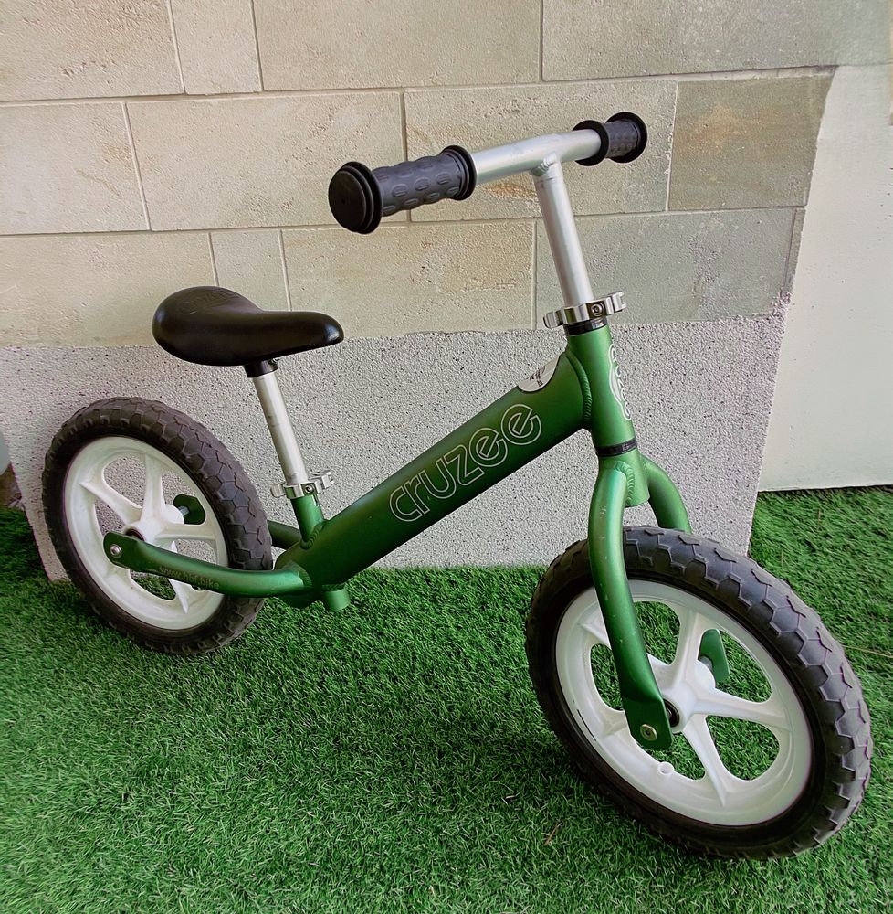 Rowerek biegowy CRUZEE 1.9 kg 12" zielony