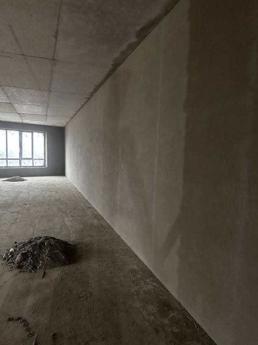 штукатурка стін гіпсова  та вапняно-цементна, стяжка підлоги