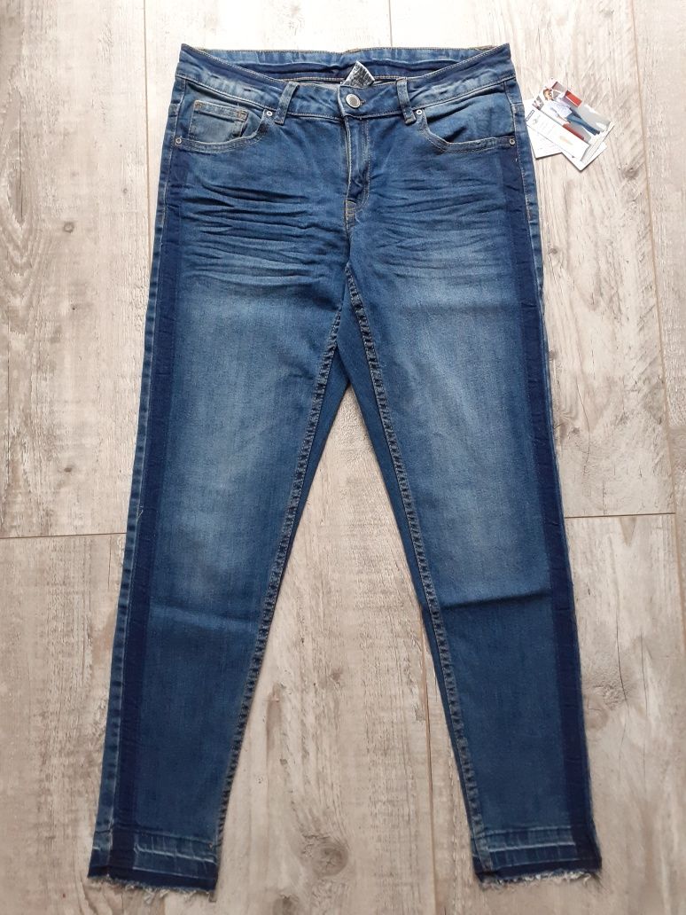 NOWE spodnie jeansy z lampasami Rozm. 38