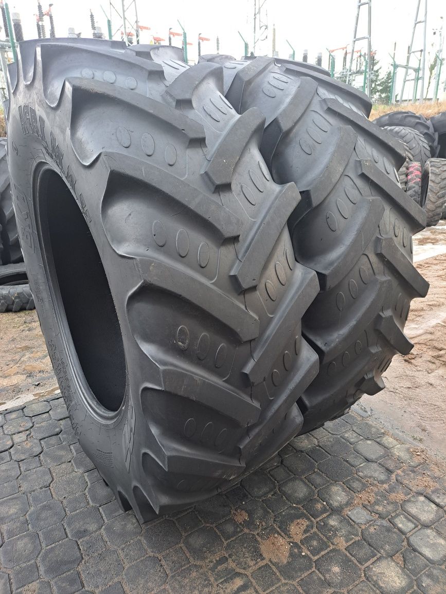 Para opon 520/85R38 ( 20.8 R38 ) BKT Agri Max RT 855