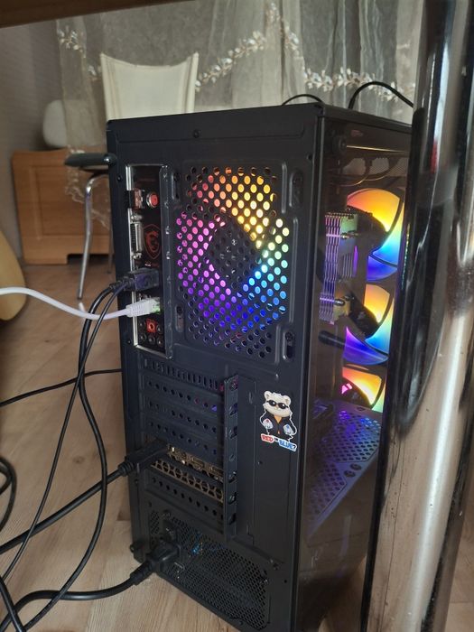 Комп'ютер та монітор RTX 3050 / Ryzen 5 3600 4.2hhz 16GB RAM