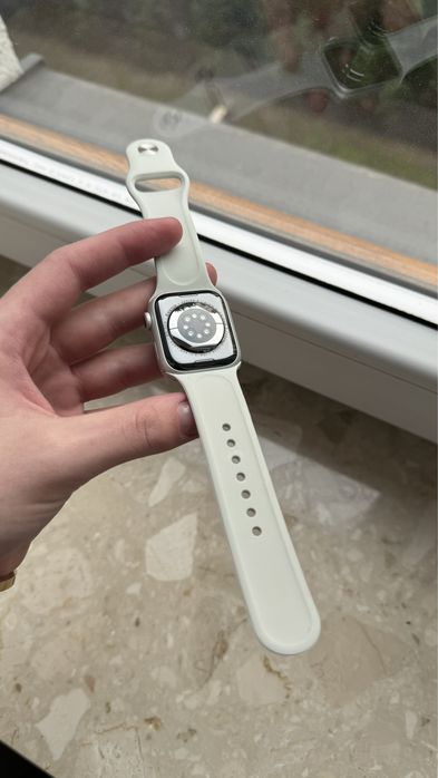 Apple Watch series 8 41mm в ідеальному стані
