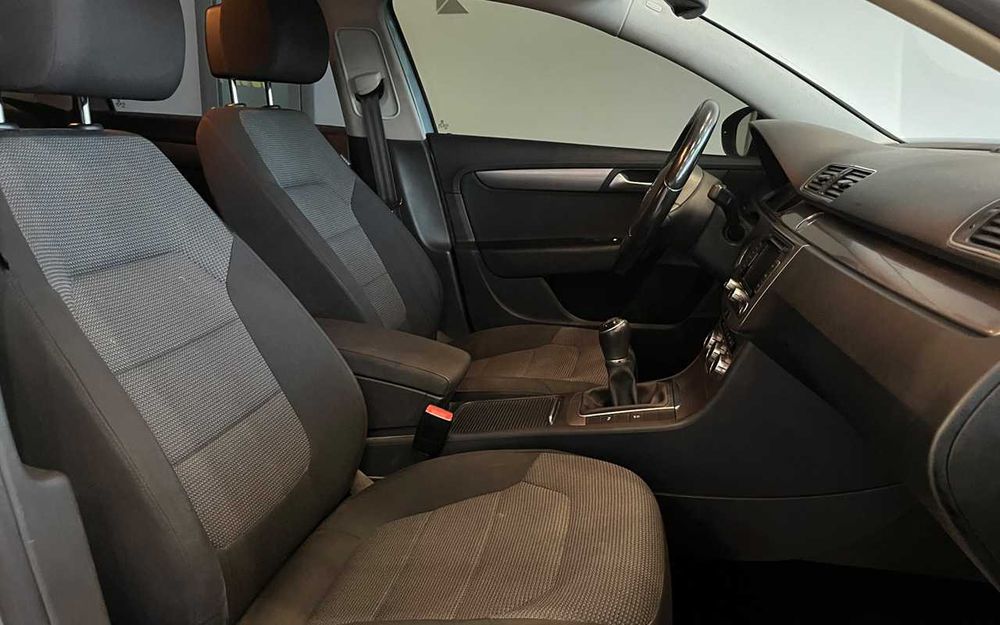 Volkswagen Passat  2013