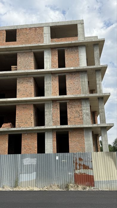 ПРОДАЖ 1-2 кім вул П Орлика (Фемілі Хаус )