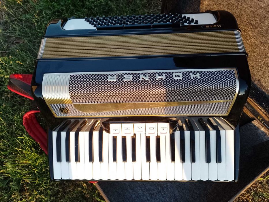 Akordeon Hohner Lucia III 96 basów oryginał
