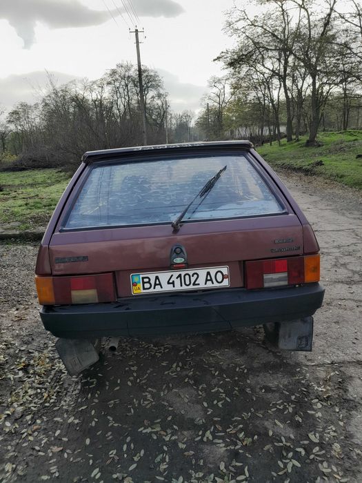 Автомобіль Ваз 2109