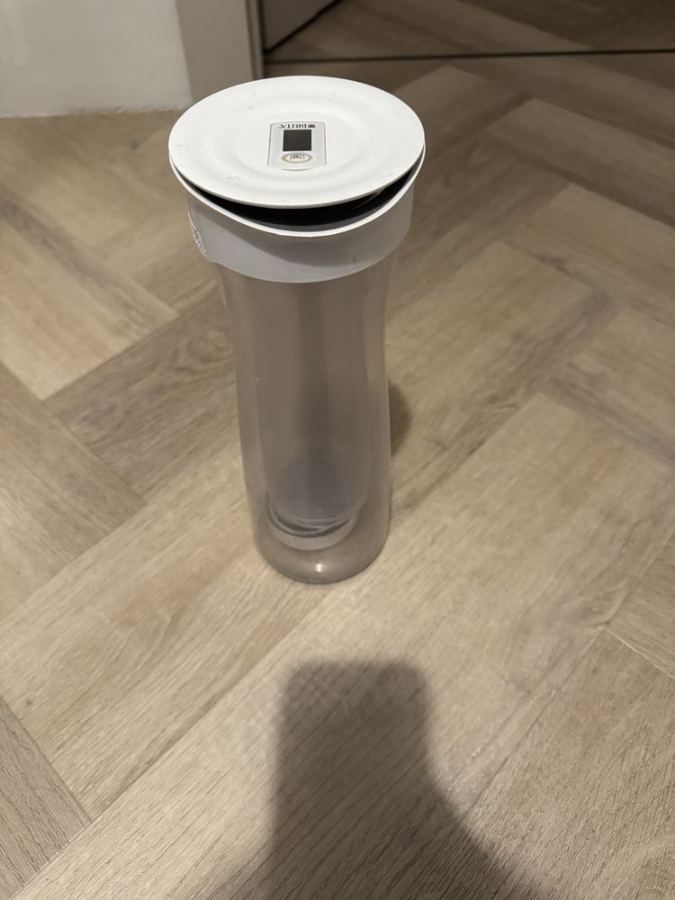Karafka, dzbanek filtrujaca brita