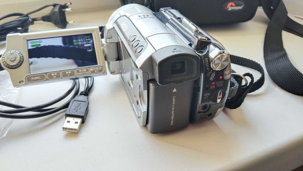 Цифровая Видеокамера Canon HG10 HDD40гб  FullHD