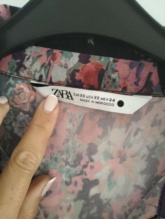 Zwiewna luźna sukienka Zara