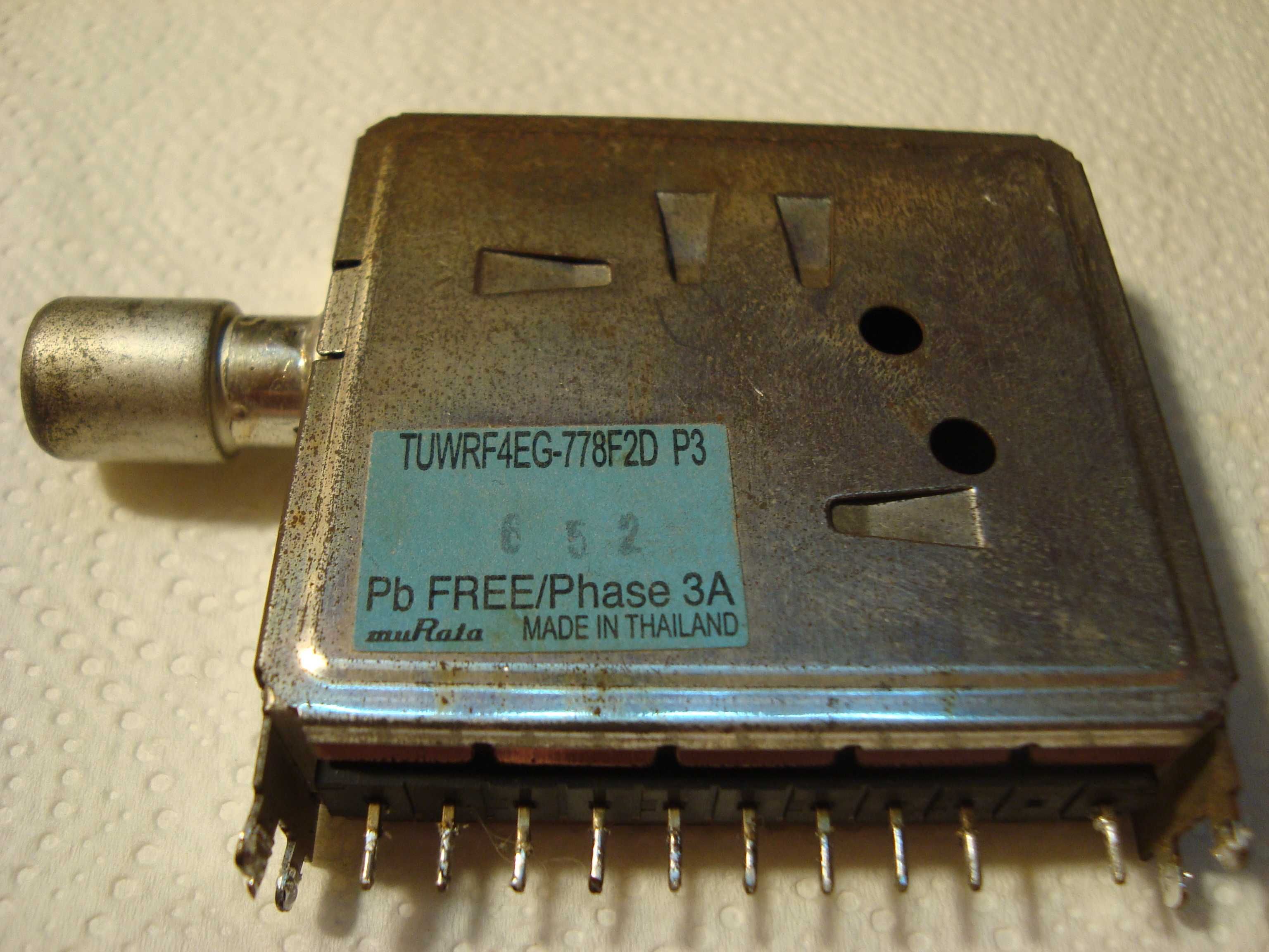Тюнер TMDG1-837 TUWRF4EG-778F2D P3 TDQ-4D UV917/IEC рабочий, демонтаж
