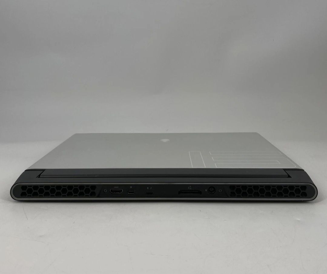Dell Alienware i9-10980HK 32GB 2TB SSD RTX 2070 SUPE