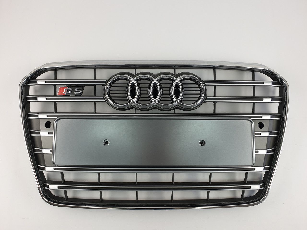 Решетка радиатора Audi A5 2011-2016 Серая с хромомS-Line