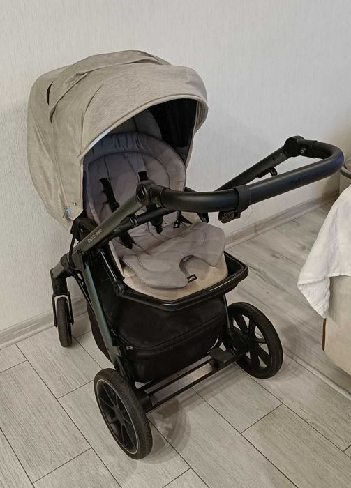 Продам дитячу коляску