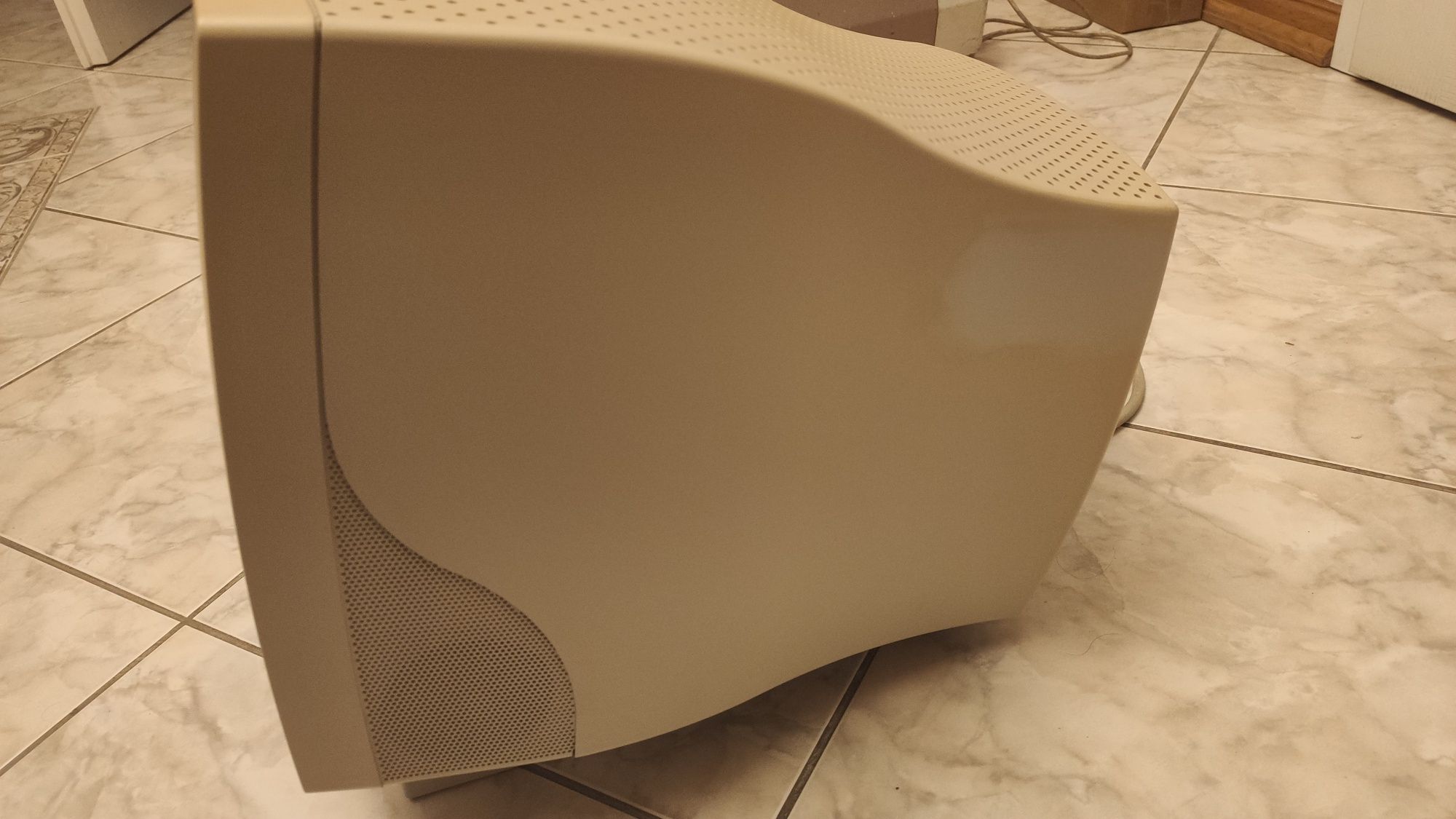 Montor CRT kineskopowy 15" Philips 15B2321W z głośnikami retro PC