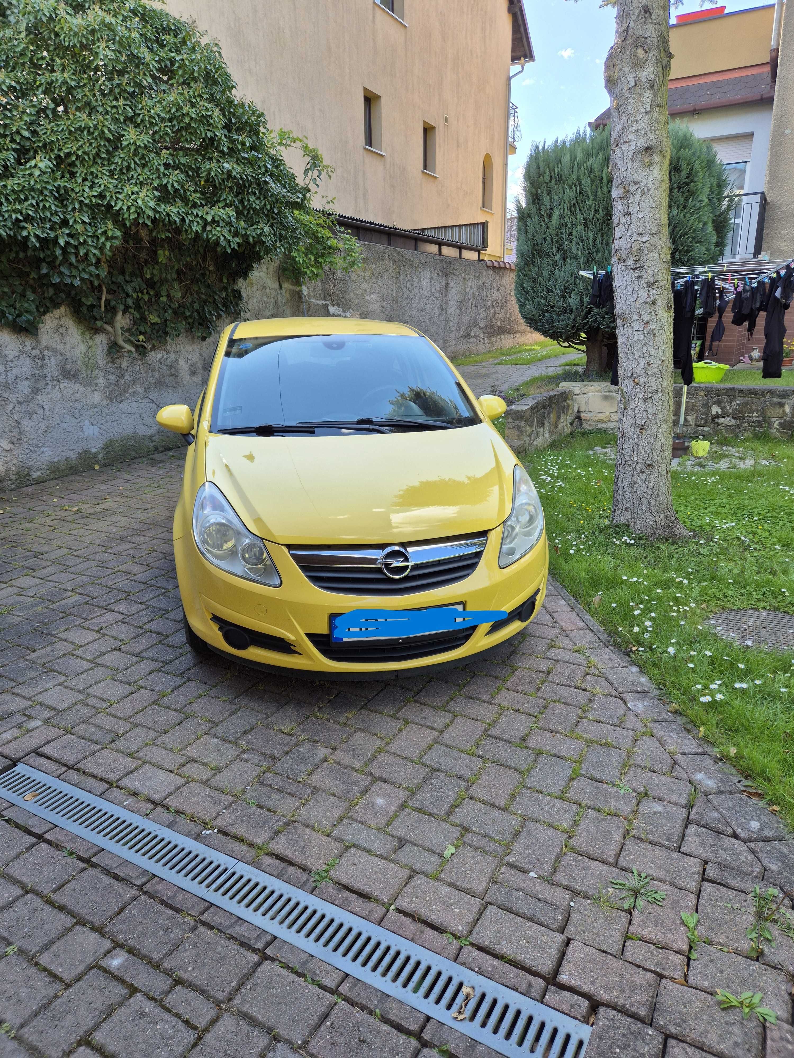 OPEL Corsa D 1.2  80KM , 2 drzwiowy , przebieg 126000km