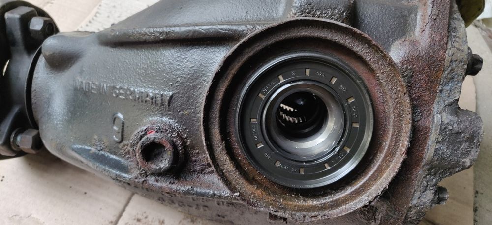 Редуктор задній передаточное 2.87,с  полуосями mercedes w 203