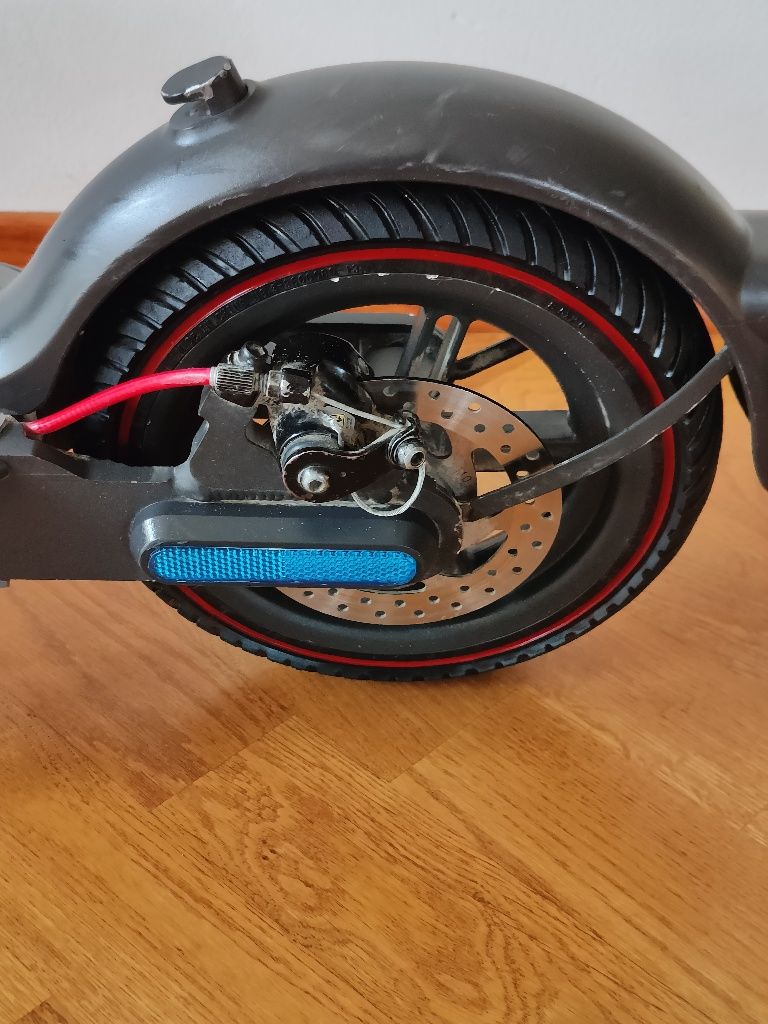 Hulajnoga elektryczna Xiaomi Mi 1S
