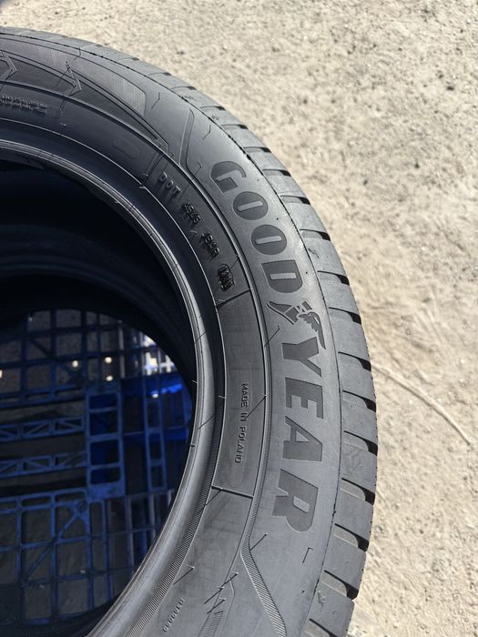 235/60 r18 Goodyear UltraGrip performance + 98% Резина зимняя