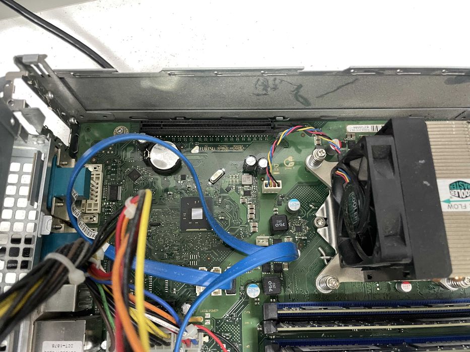 компьютер Fujitsu Esprimo C720 4-ядерный Core i5-4670 COM Port