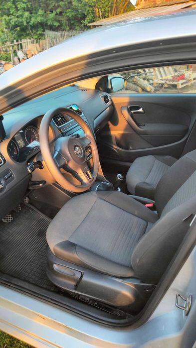 Volkswagen Polo 6R 2009 1.4 MPI
