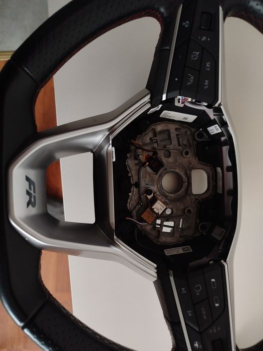 Продам мультікермо "Seat-Leon" FR.